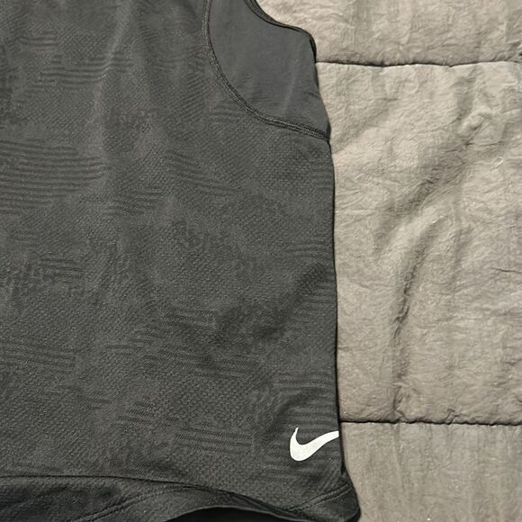 Nike Dri Fit Tank Top - Picture 3 of 5